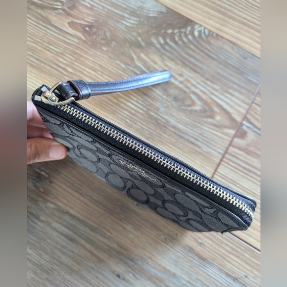 Coach Small Corner Zip Wristlet Pouch Wallet Signature Logo Black Gray - Picture 4 of 13